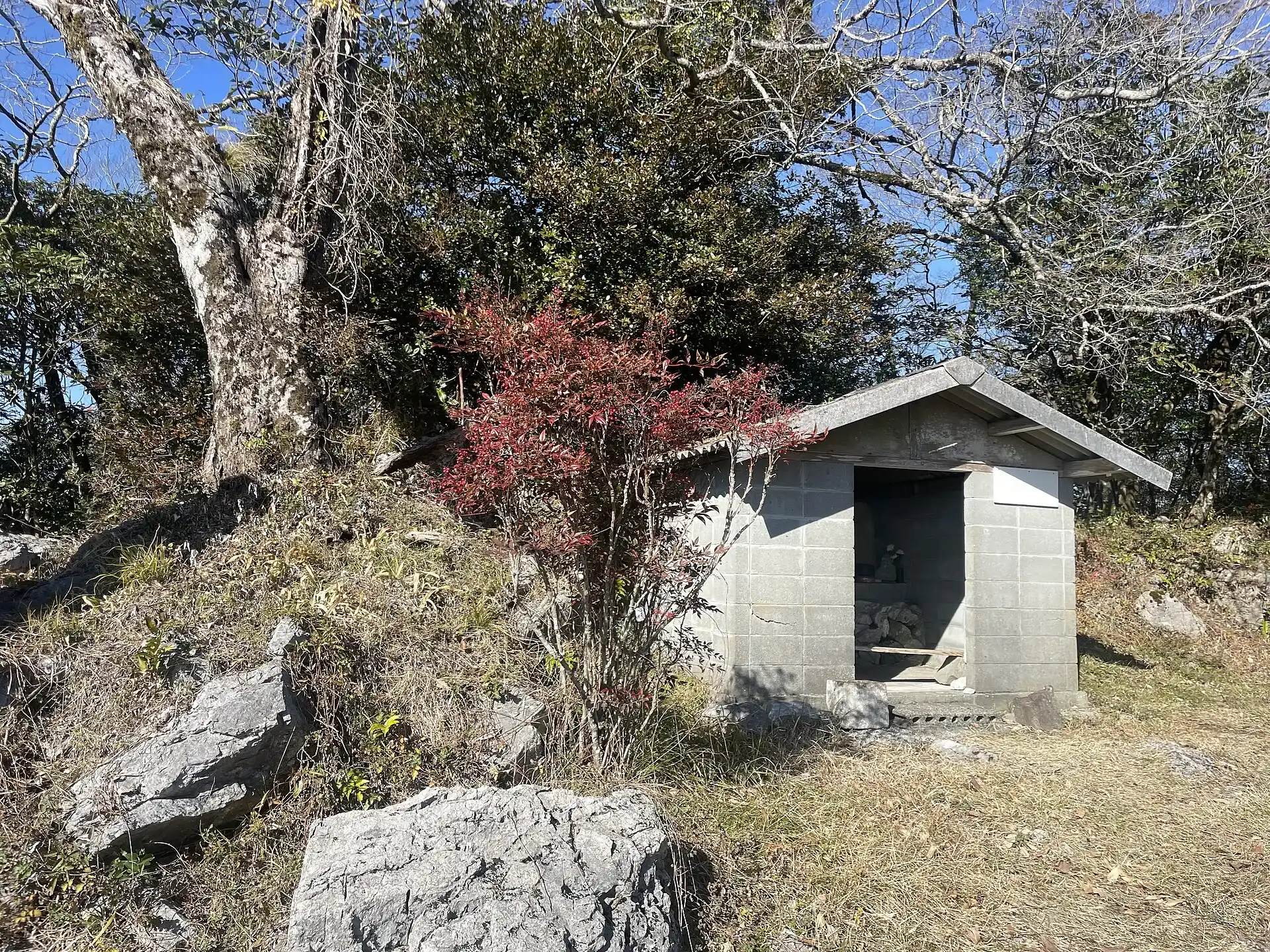 第42番 一カ山 毘盧舎那院 仏木寺 境内