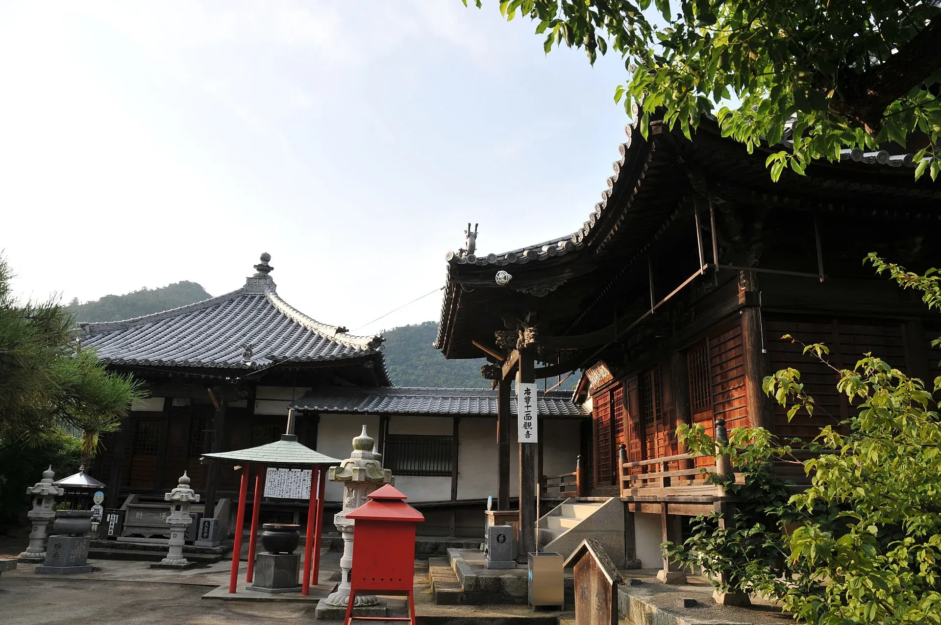 第79番 金華山 高照院 天皇寺 境内