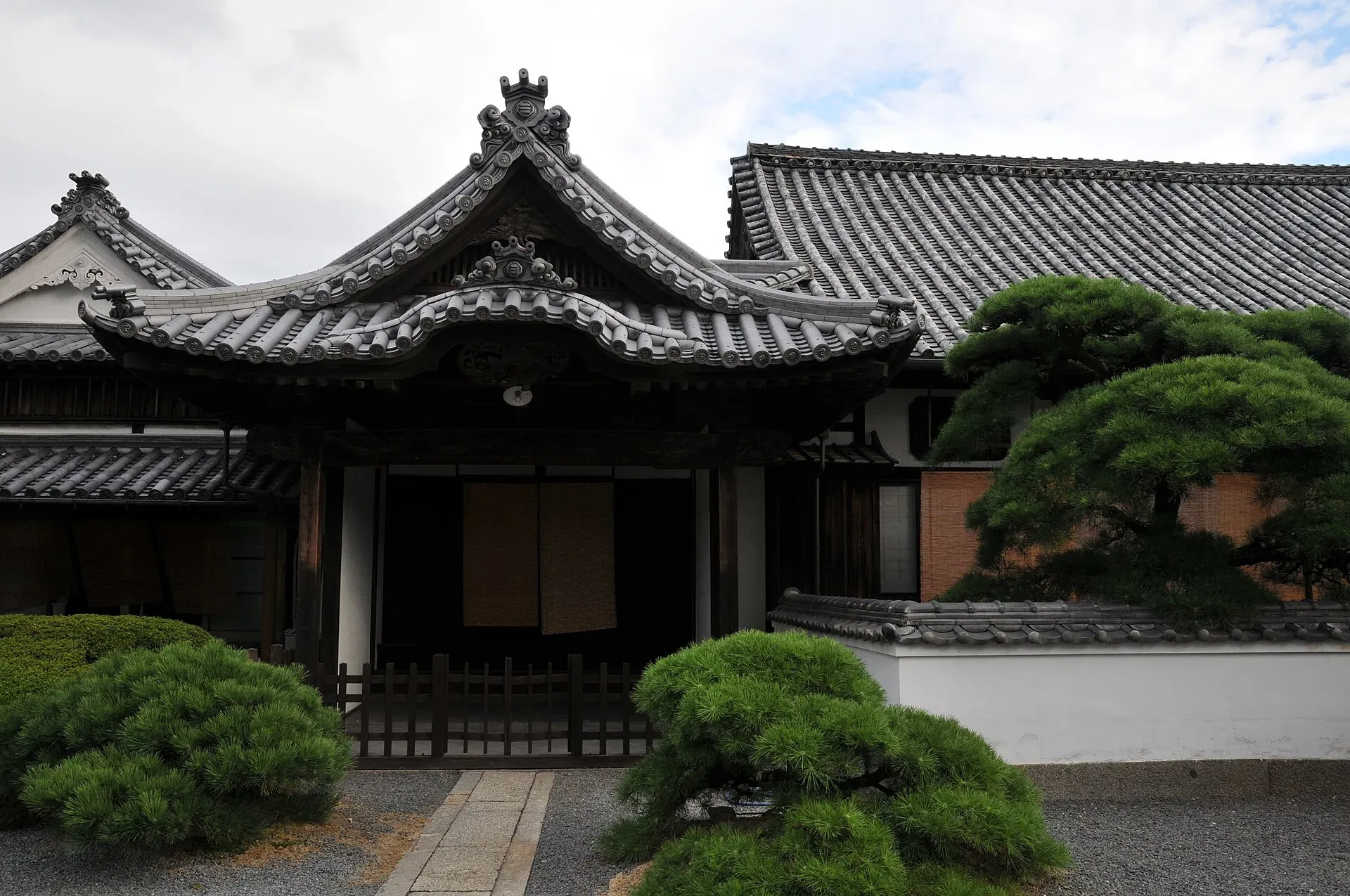 第78番 仏光山 広徳院 郷照寺 境内