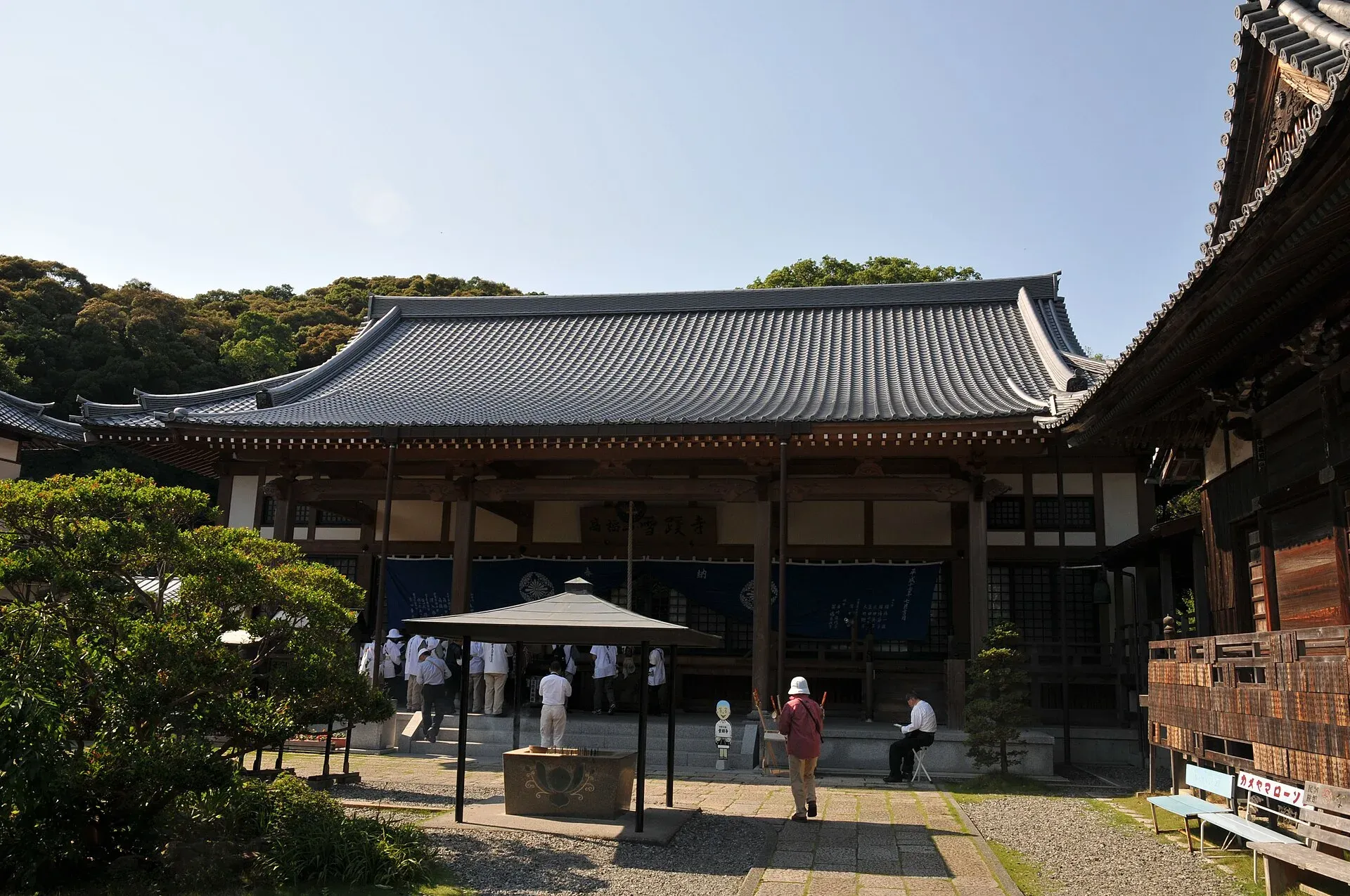 第33番 高福山 幸福院 雪蹊寺 境内
