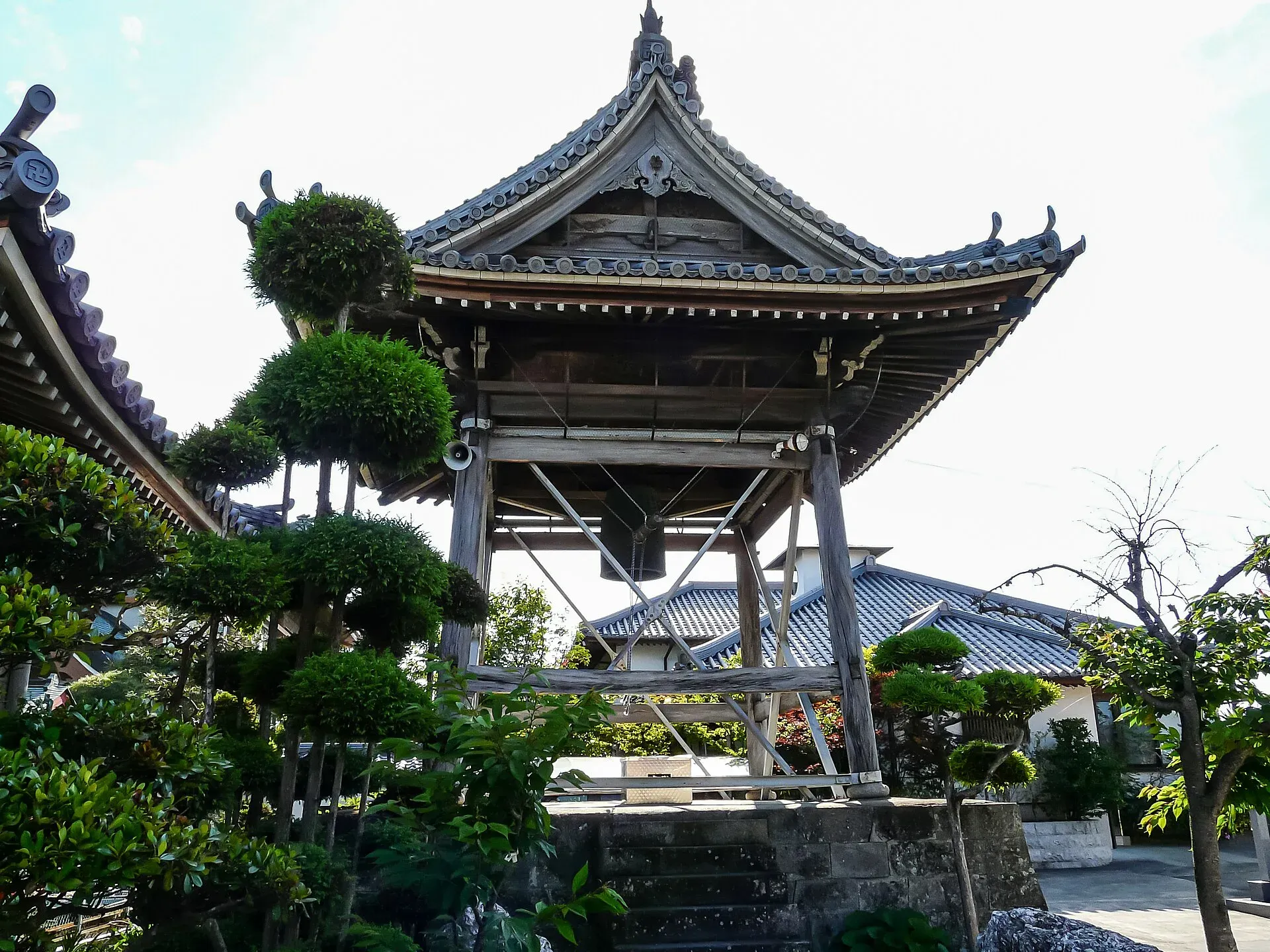 第17番 瑠璃山 真福院 井戸寺 境内
