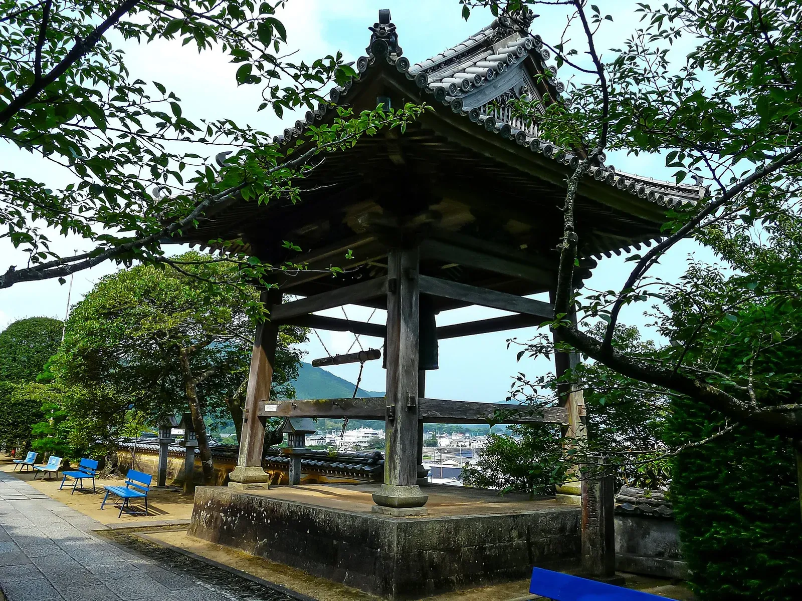 第23番 医王山 無量寿院 薬王寺 鐘楼