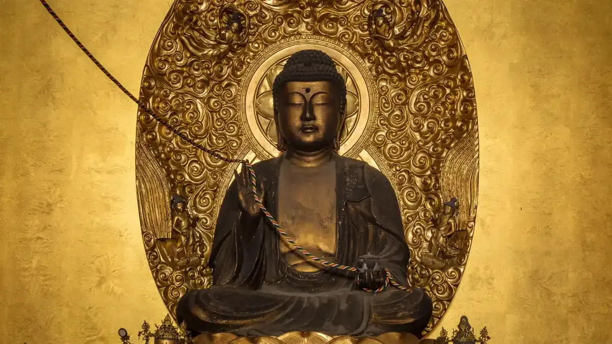 平等寺本堂的本尊藥師如來