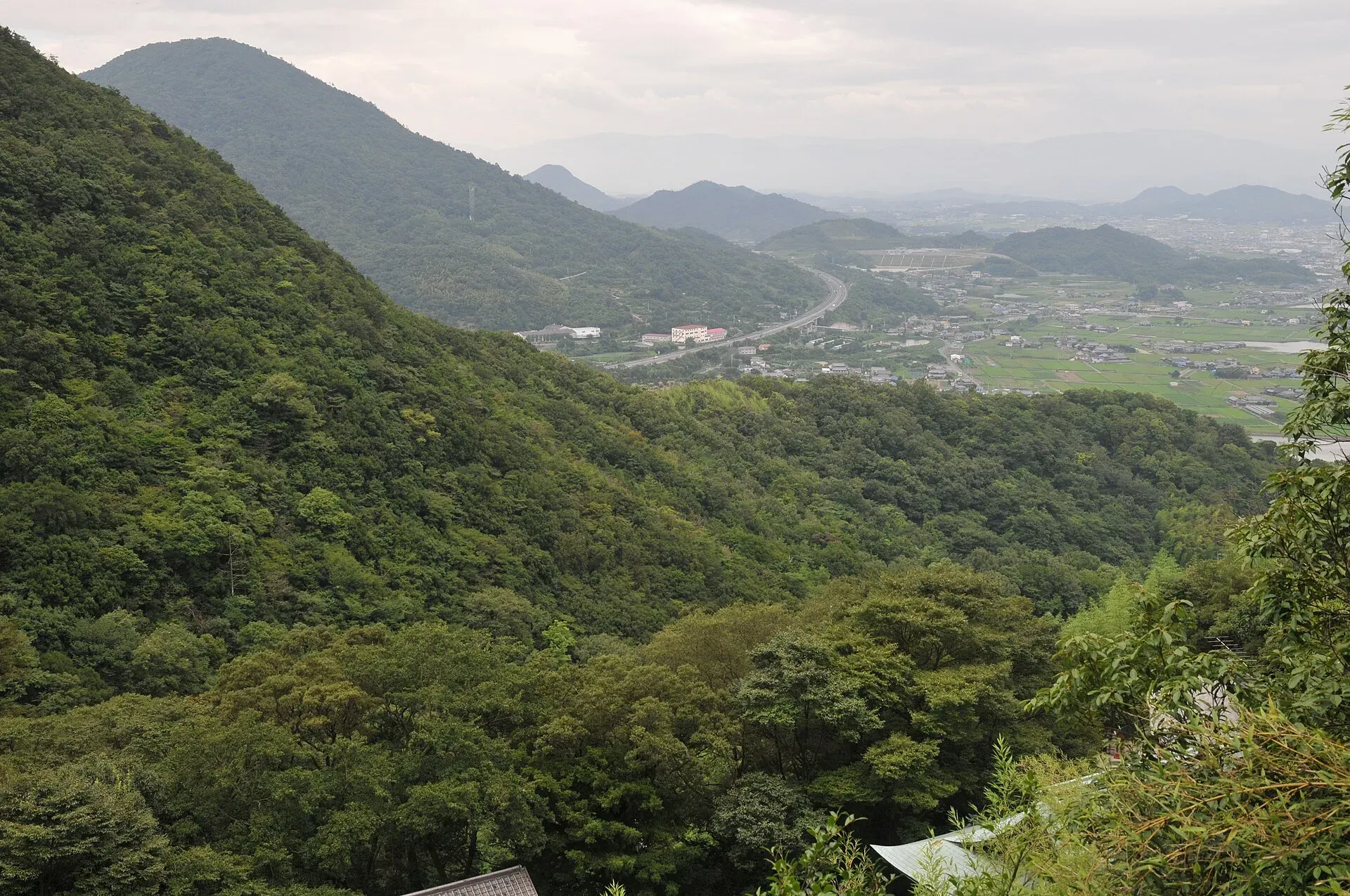 第71番 剣五山 千手院 弥谷寺 境内