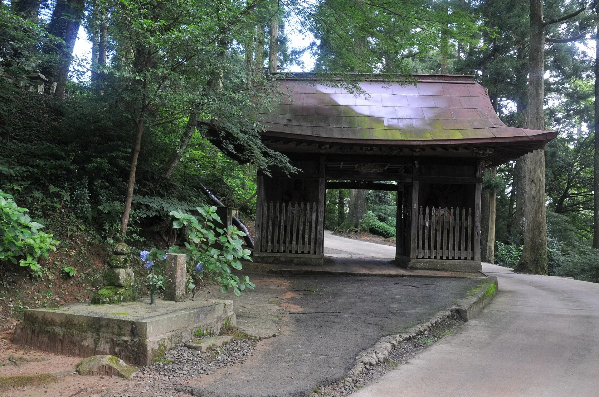 第66番 巨鼇山 千手院 雲辺寺 境内