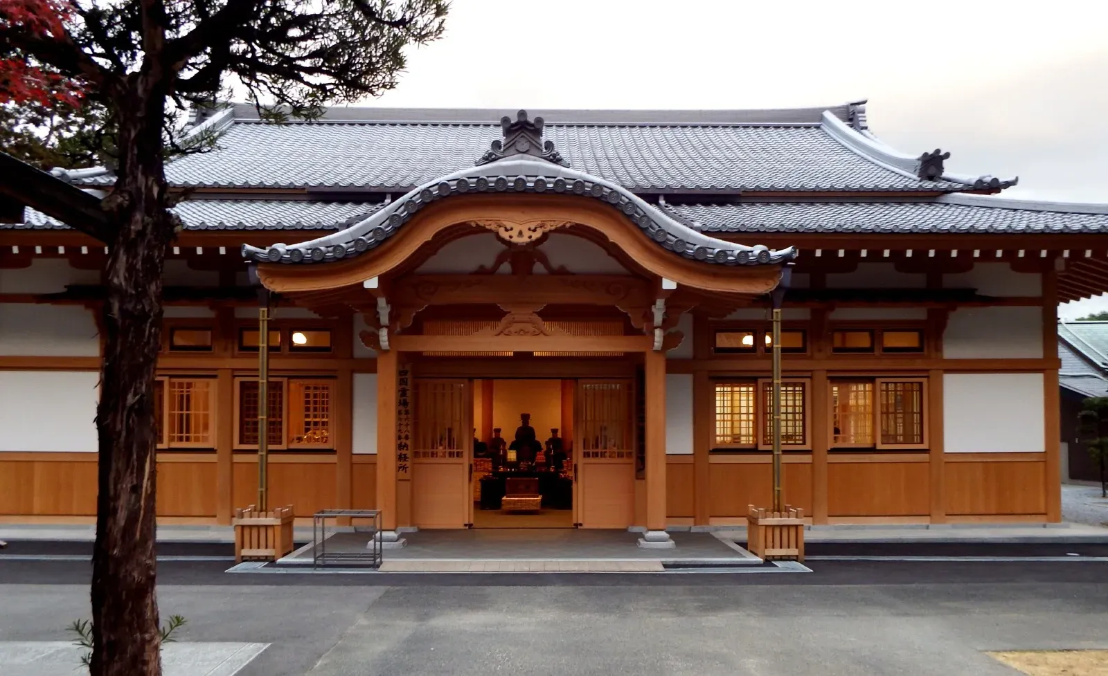 第68番 七宝山 神恵院 神恵院 境内