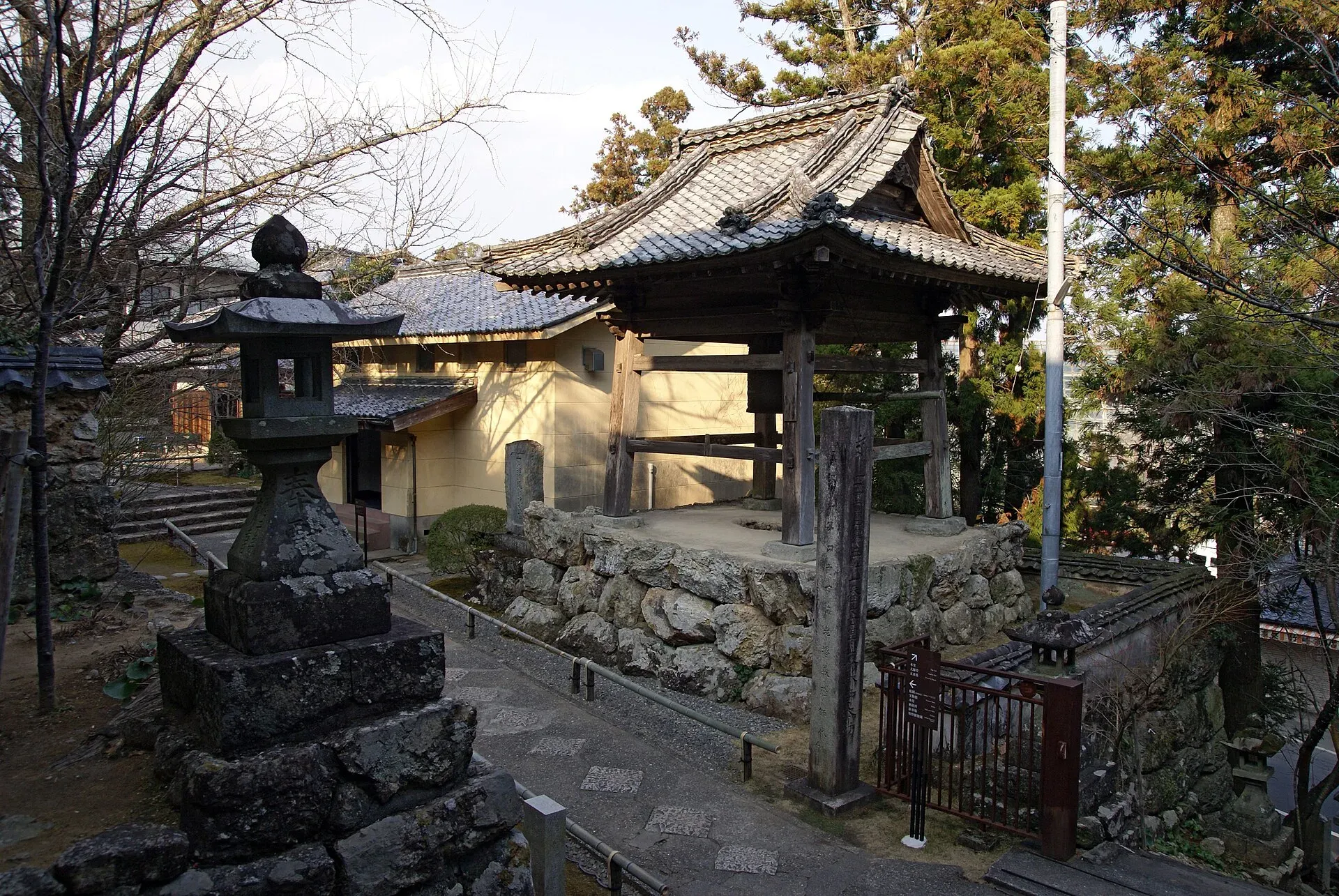 第31番 五台山 金色院 竹林寺 境内