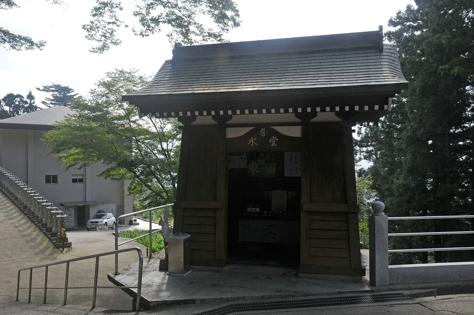 第66番 巨鼇山 千手院 雲辺寺 境内