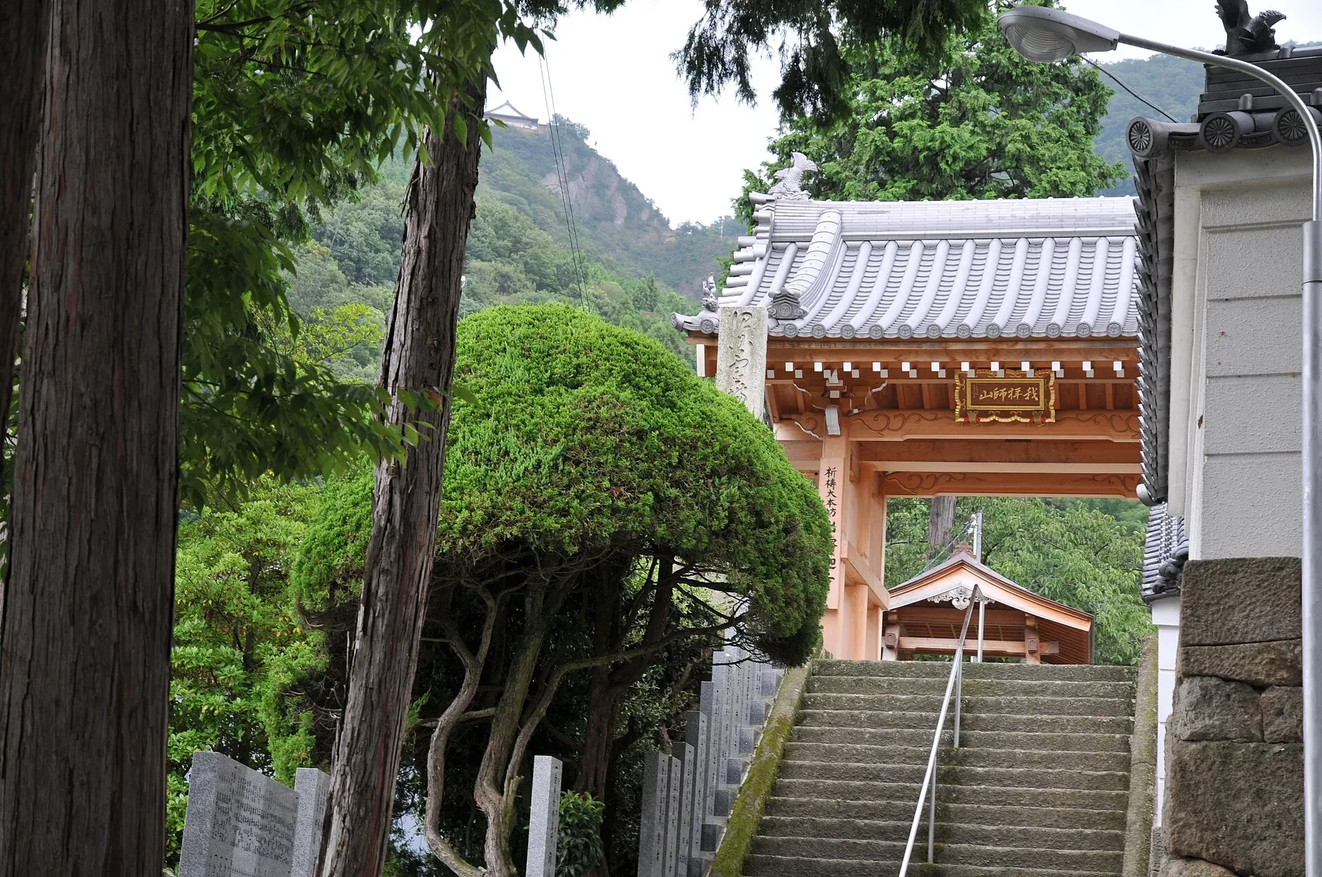 第73番 我拝師山 求聞持院 出釈迦寺 境内