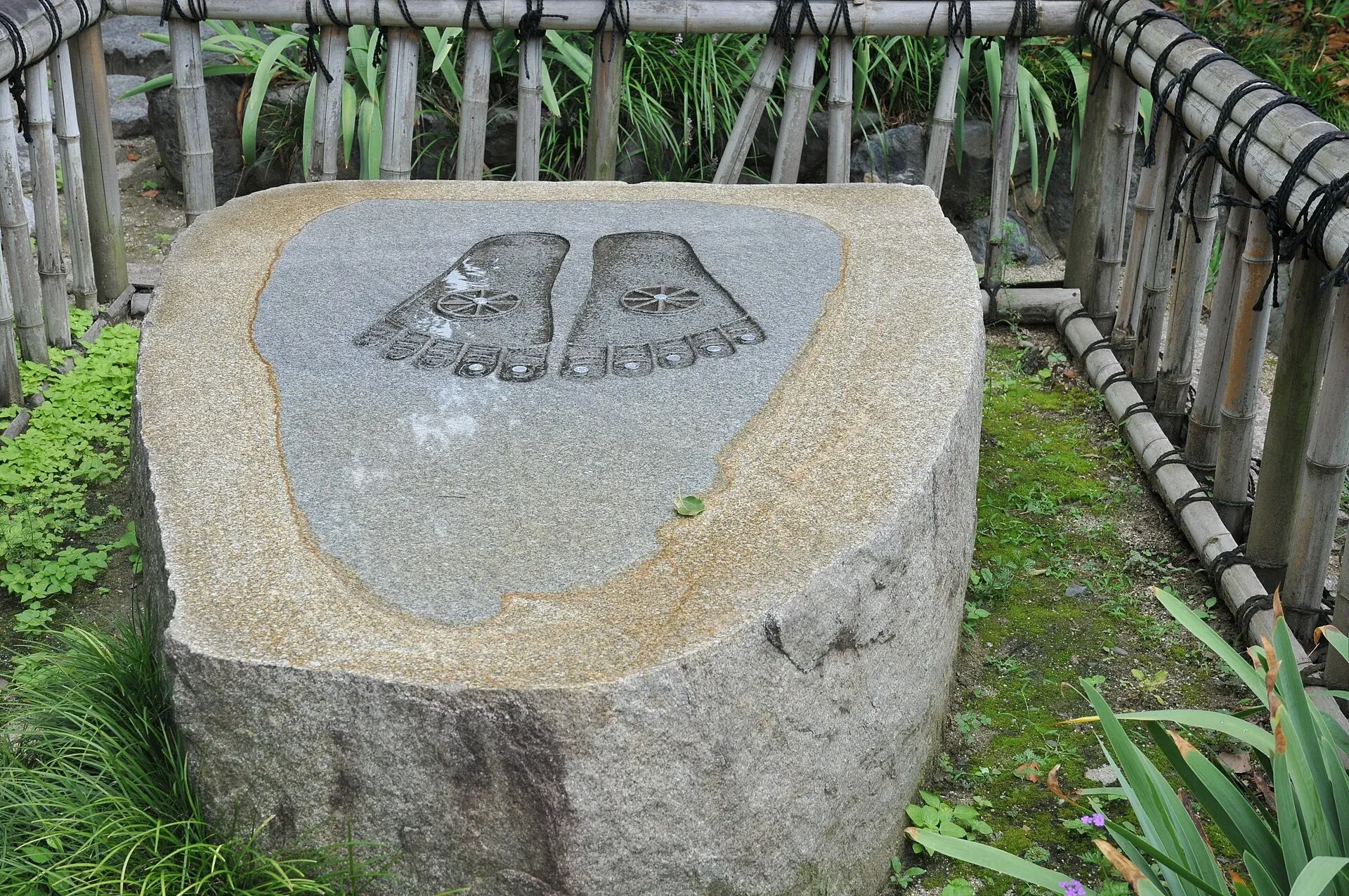 第49番 西林山 三蔵院 浄土寺 境内